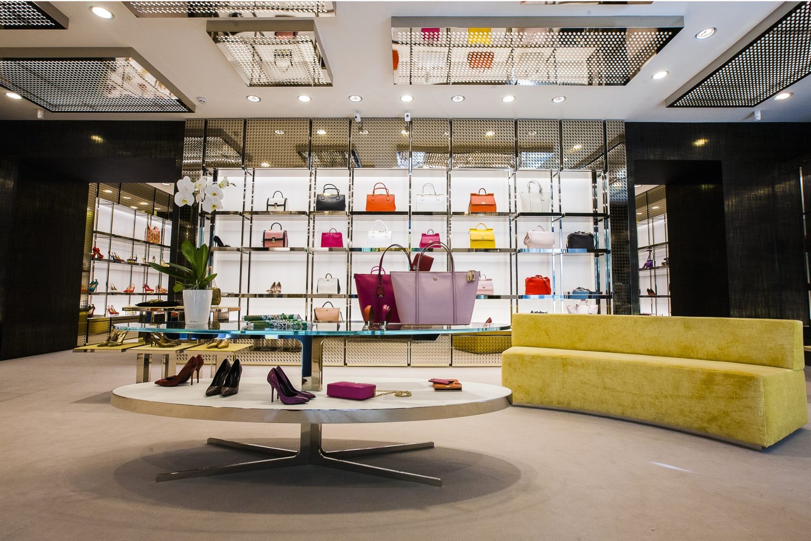 Renting clothes, the future of fashion