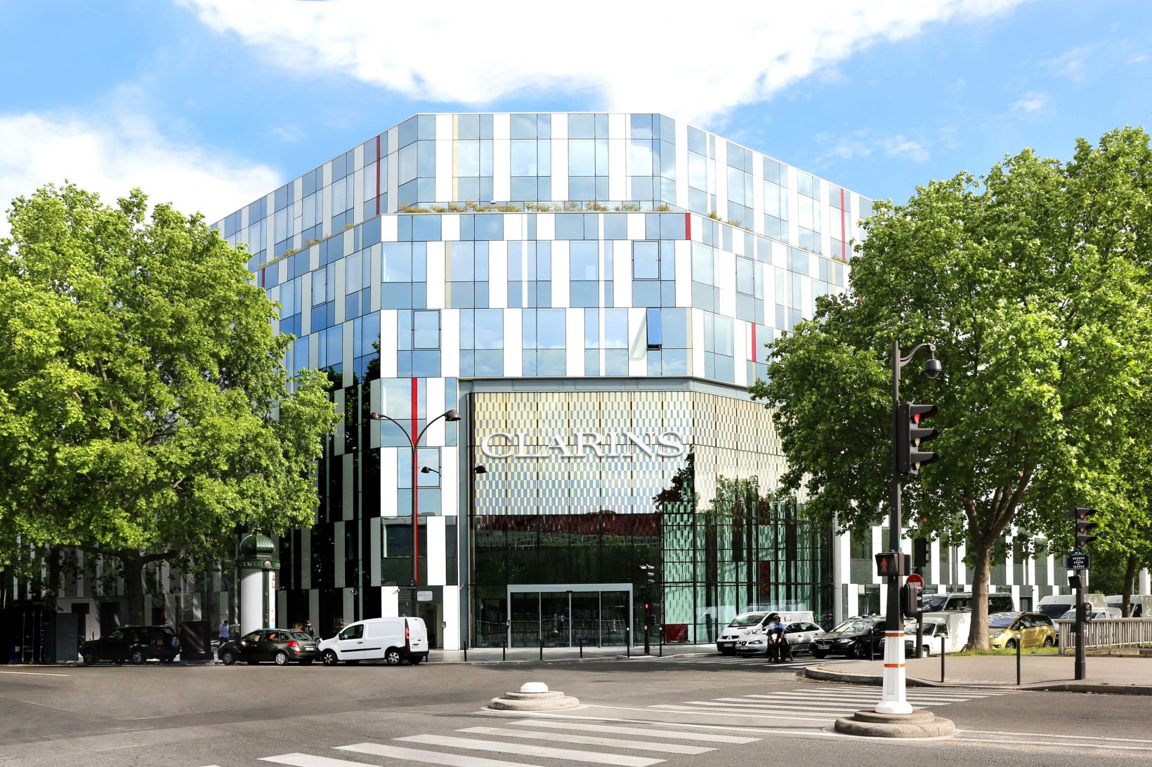 «En 2022, le groupe Clarins accélère sa croissance»