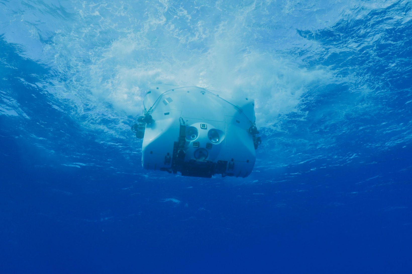 Victor Vescovo: « Exploring the Abyss is Essential to Adapt Our Climate Models »