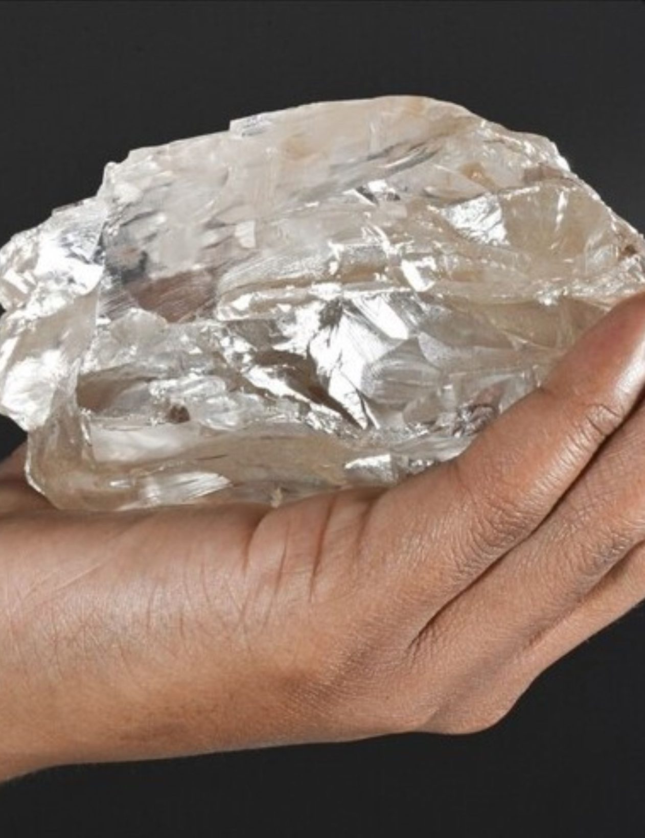 Plus de 40 millions de dollars pour le deuxième plus gros diamant brut