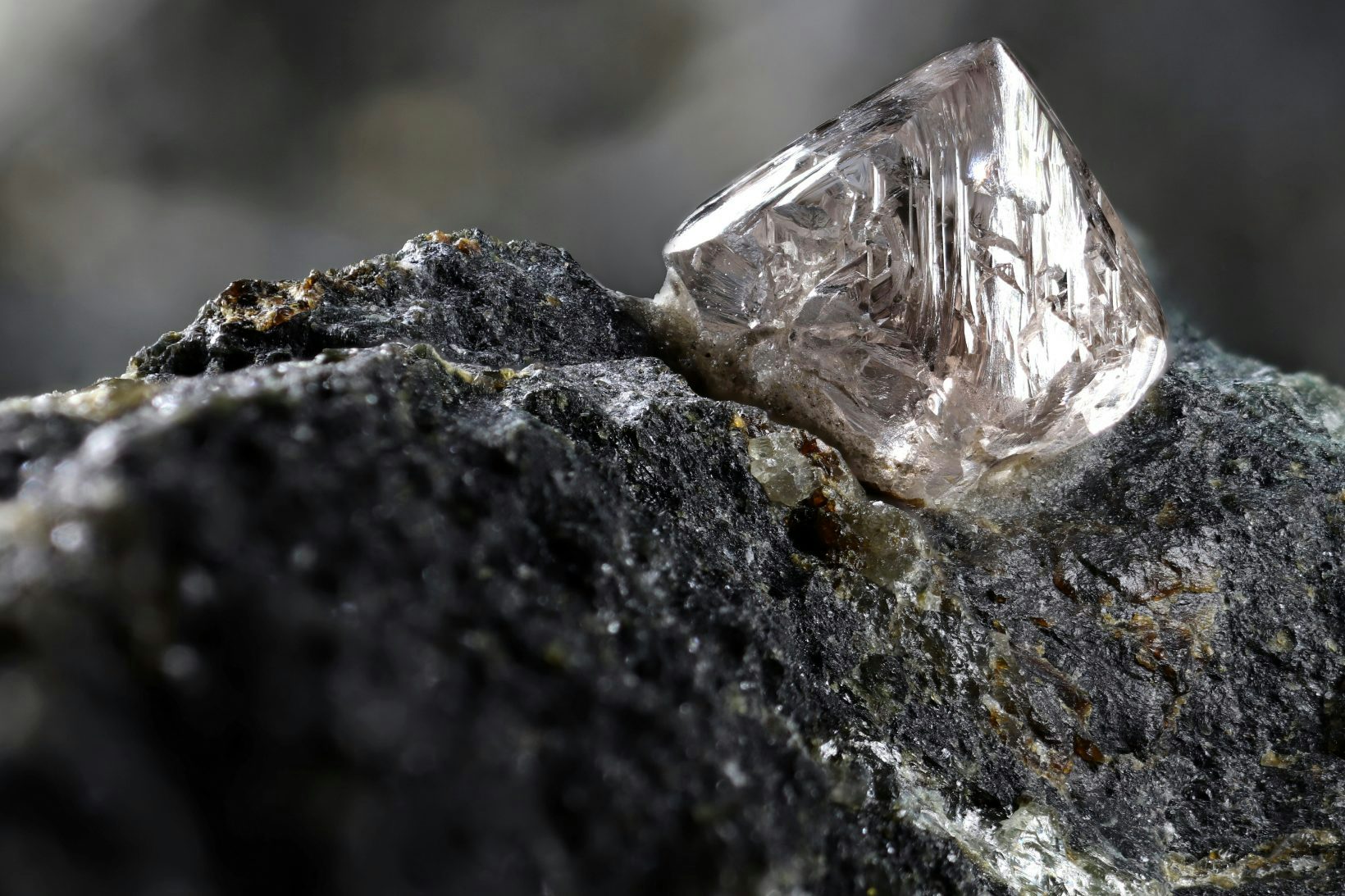 Alrosa, from Siberia to African diamonds