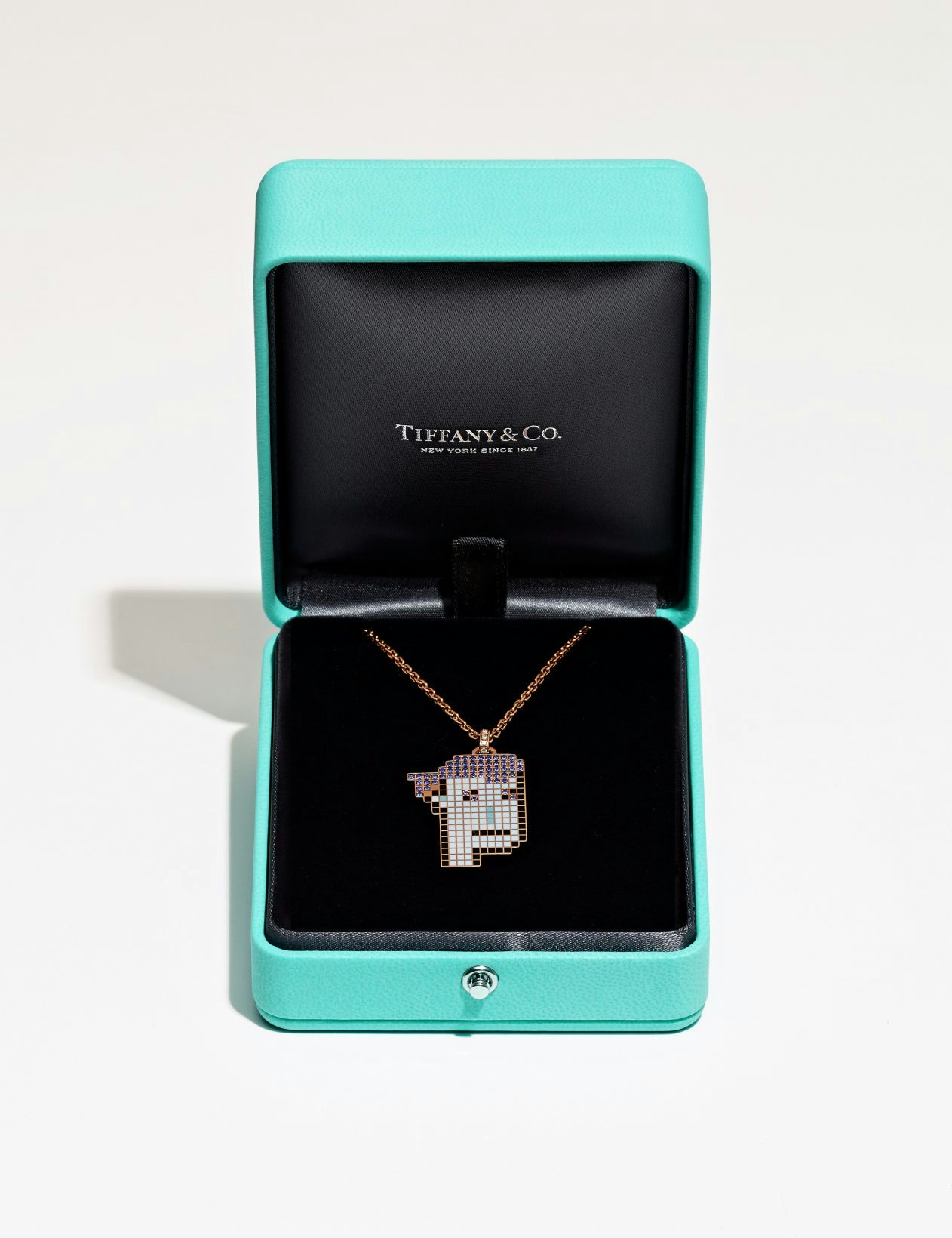 Tiffany launches its new “NFTiffs” pendants directly inspired by CryptoPunks