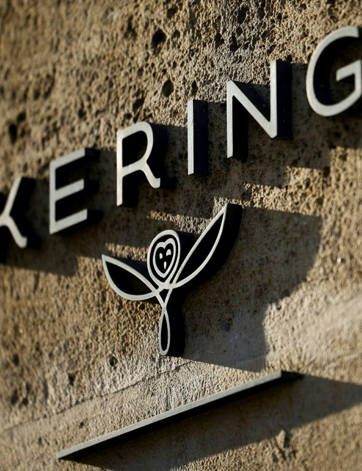 Kering announces a €3.8 billion bond issue