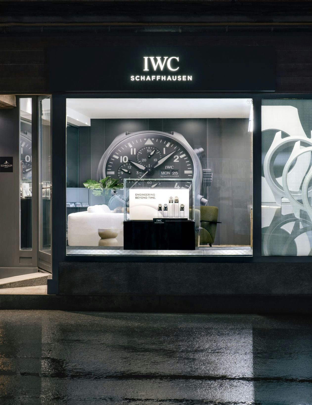 Zermatt welcomes an IWC pop-up store